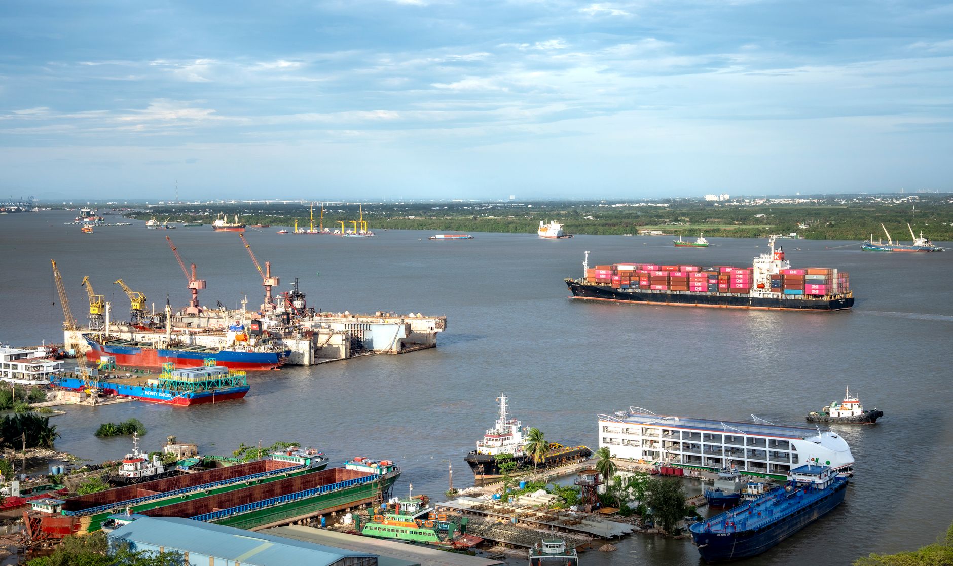 Global Trade Trends 2026: PIIE Analysis | The Pivot News