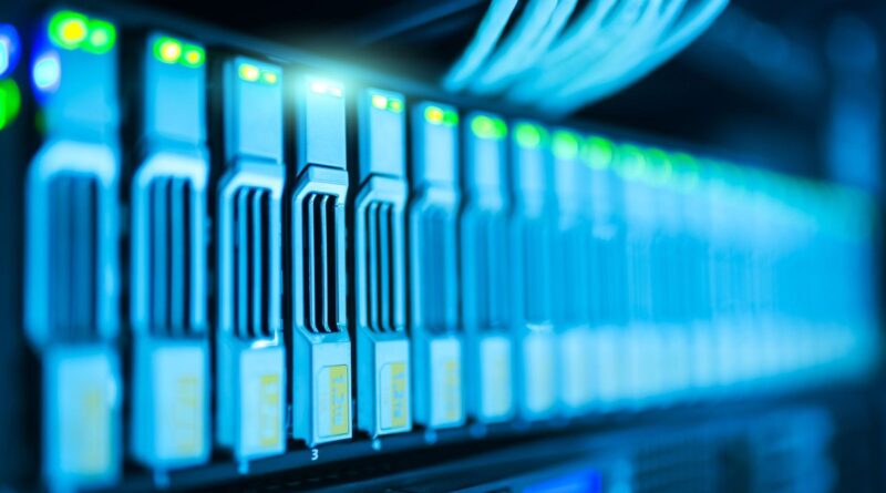 Clean Energy Pivot: Data Centers' Looming Power Challenge 2026